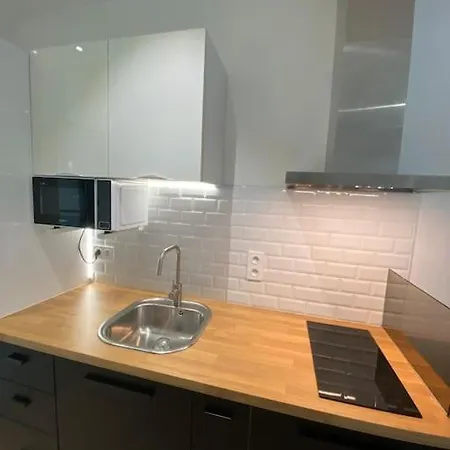 Cosy Avec Jardin, Tramway *